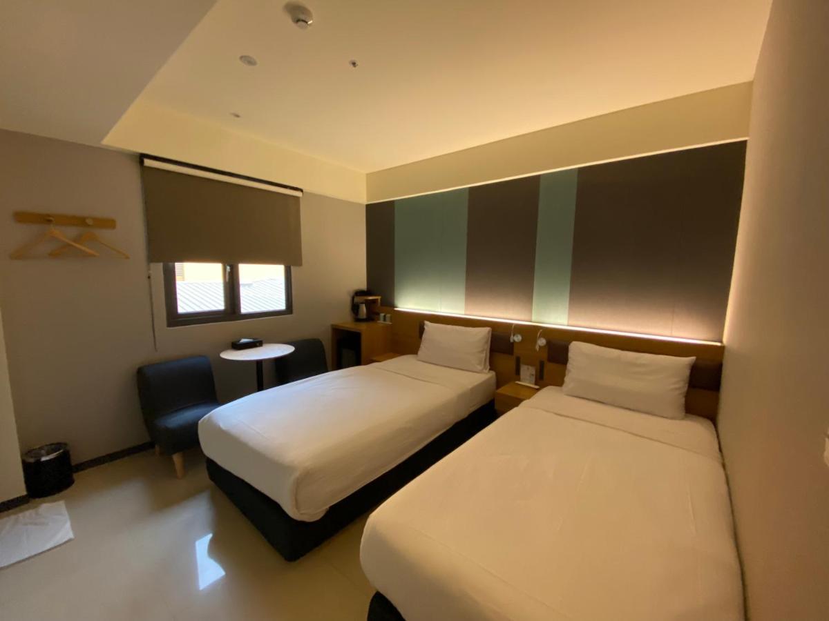 Fu Fuang Hotel Pingtung Exterior foto